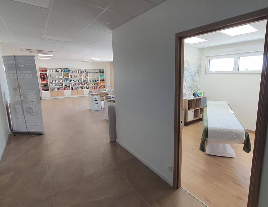 Épilation à la cire et Dépilation à la lumière pulsée